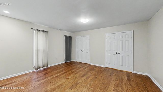 10704 High Grove Pl, Louisville, KY 40223