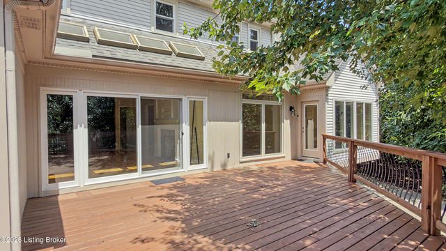 10704 High Grove Pl, Louisville, KY 40223