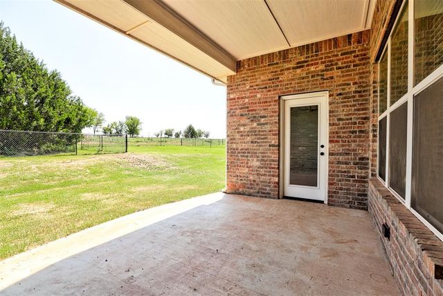 2155 Hux Drive, Blanchard, OK 73010