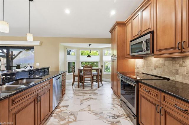 6037 Birnam Wood LN, Fort Myers, FL 33908