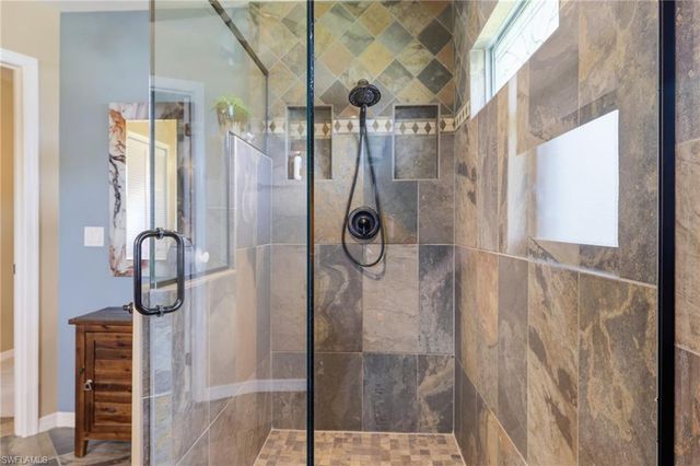 6037 Birnam Wood LN, Fort Myers, FL 33908