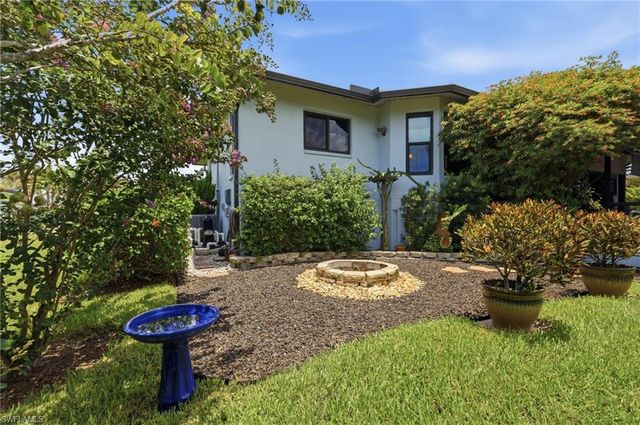 6037 Birnam Wood LN, Fort Myers, FL 33908