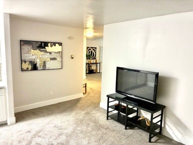 5946 Crow Court, San Diego, CA 92120