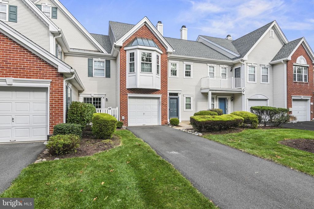 14 HILTON CT, Pennington, NJ 08534 — exterior