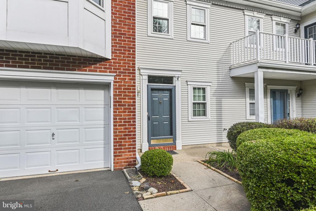 14 HILTON CT, Pennington, NJ 08534 — photo 3