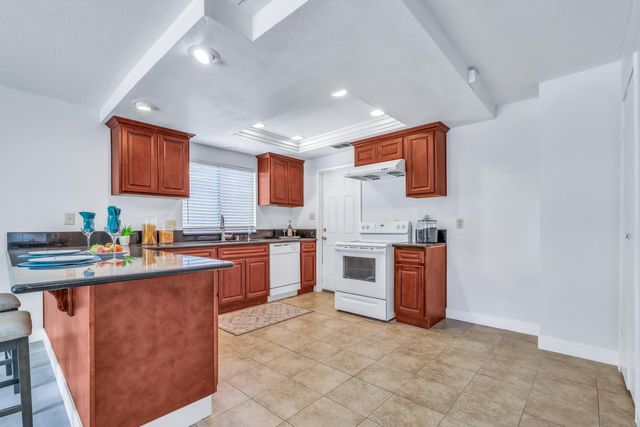 7640 Tattershall Way, Sacramento, CA 95823