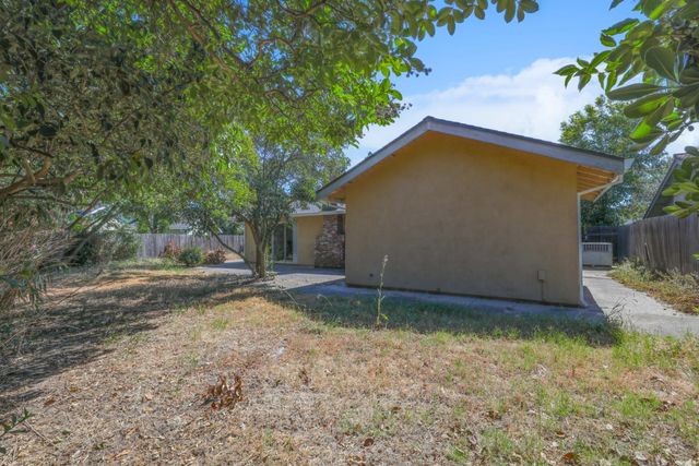 7640 Tattershall Way, Sacramento, CA 95823