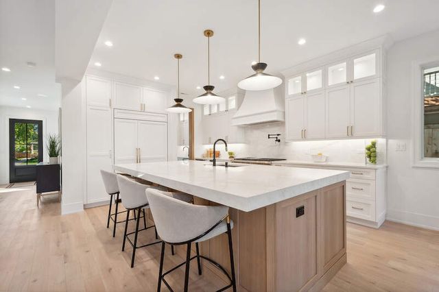 1209 Maple Avenue, Wilmette, IL 60091