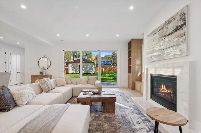1209 Maple Avenue, Wilmette, IL 60091