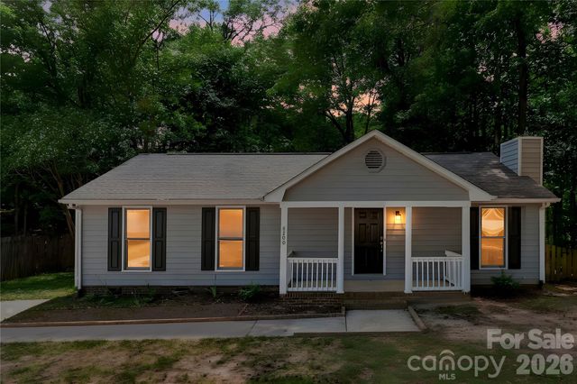 8200 Chrisbry Lane, Charlotte, NC 28215