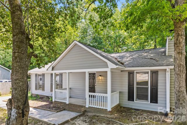 8200 Chrisbry Lane, Charlotte, NC 28215
