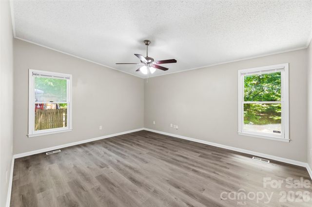 8200 Chrisbry Lane, Charlotte, NC 28215