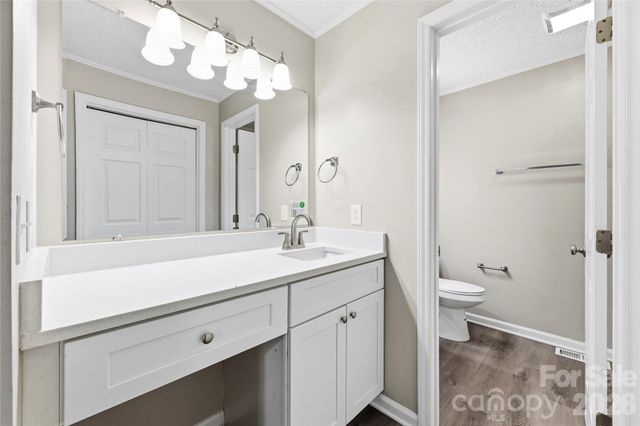 8200 Chrisbry Lane, Charlotte, NC 28215