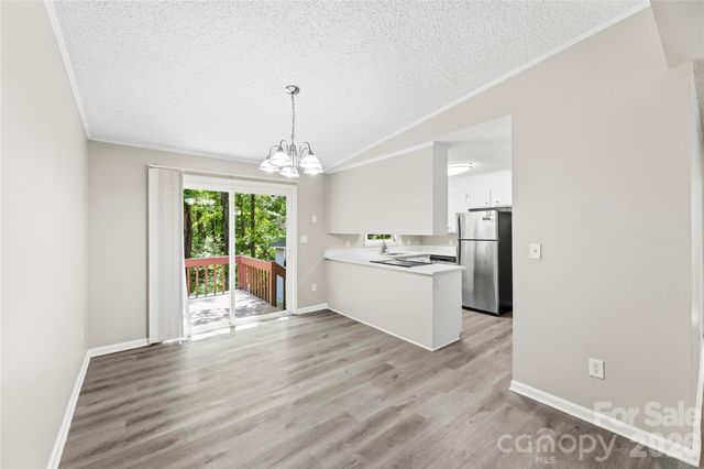 8200 Chrisbry Lane, Charlotte, NC 28215