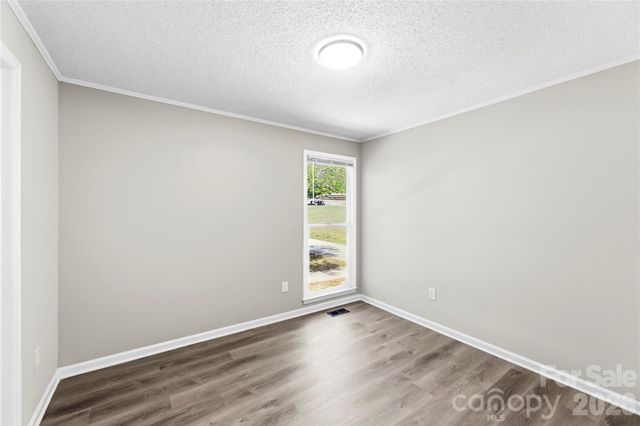 8200 Chrisbry Lane, Charlotte, NC 28215