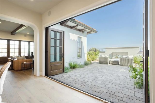 9 Nathaniel, Sierra Madre, CA 91024