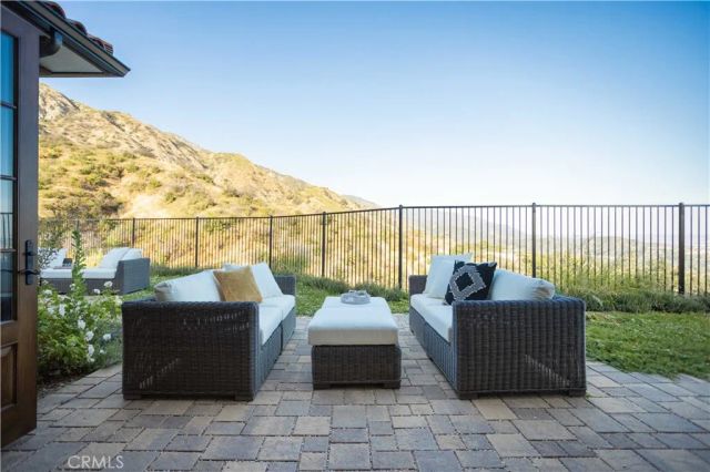 9 Nathaniel, Sierra Madre, CA 91024