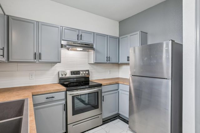 18736 Imperial Eagle LN, Elgin, TX 78621
