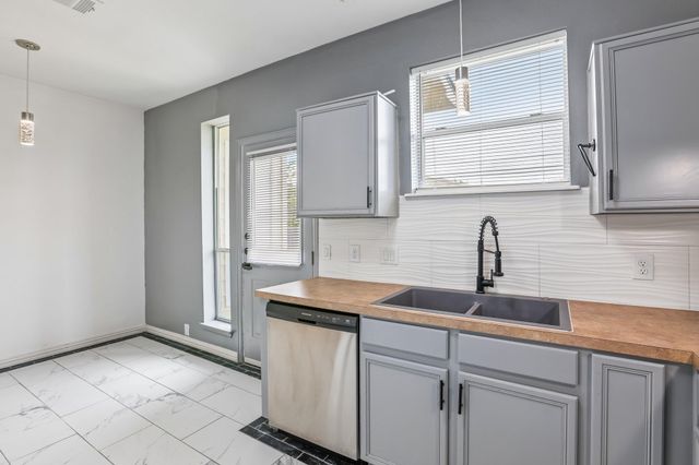 18736 Imperial Eagle LN, Elgin, TX 78621