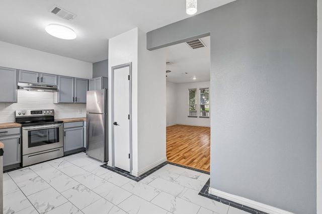 18736 Imperial Eagle LN, Elgin, TX 78621