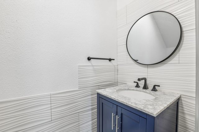 18736 Imperial Eagle LN, Elgin, TX 78621
