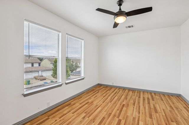 18736 Imperial Eagle LN, Elgin, TX 78621