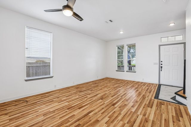 18736 Imperial Eagle LN, Elgin, TX 78621
