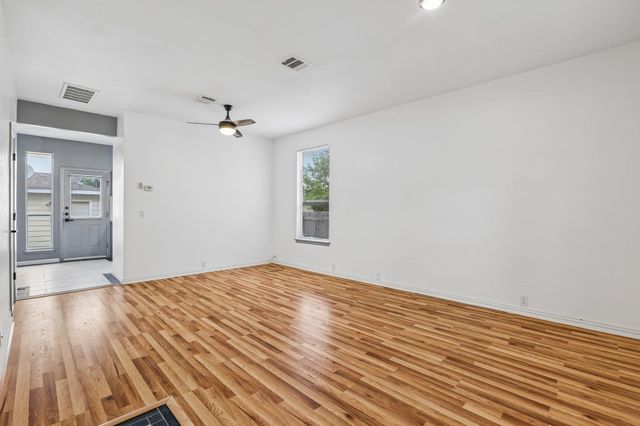 18736 Imperial Eagle LN, Elgin, TX 78621