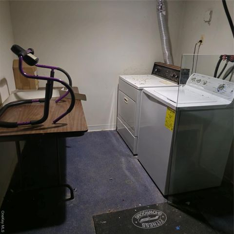 452 Somerset Drive F, Pearl River, NY 10965