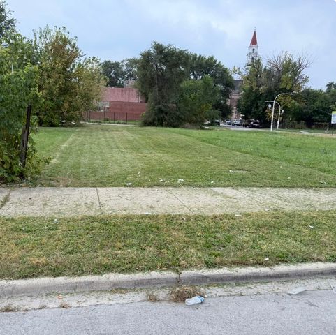 3063 W 5th Avenue, Chicago, IL 60612