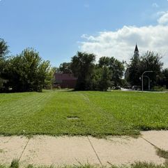 3063 W 5th Avenue, Chicago, IL 60612