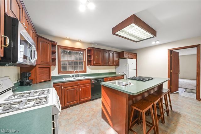 7760 State Route 305, Garrettsville, OH 44231