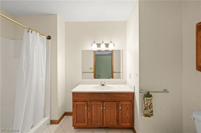 7760 State Route 305, Garrettsville, OH 44231