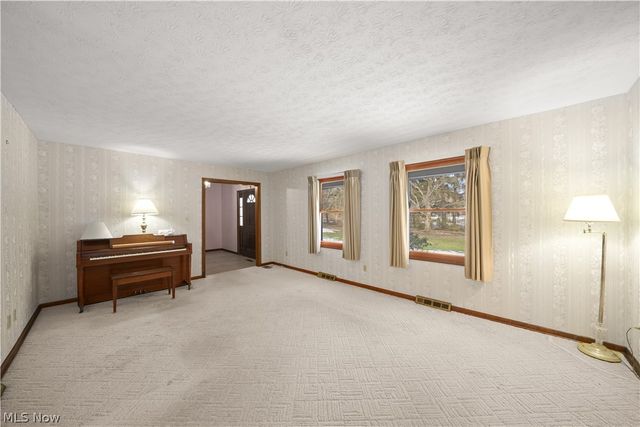 7760 State Route 305, Garrettsville, OH 44231