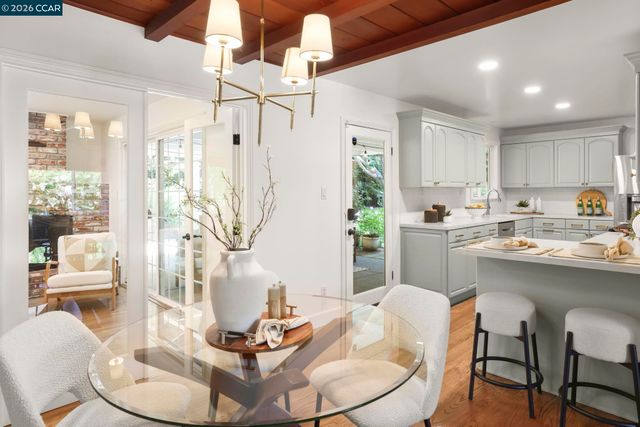 61 Carlos Ct, Walnut Creek, CA 94597