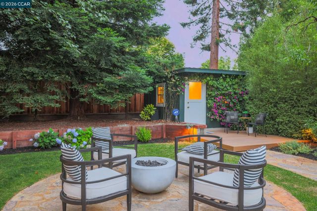 61 Carlos Ct, Walnut Creek, CA 94597