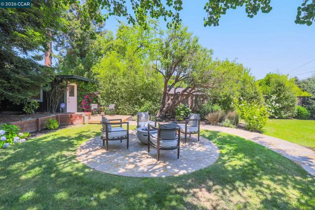 61 Carlos Ct, Walnut Creek, CA 94597