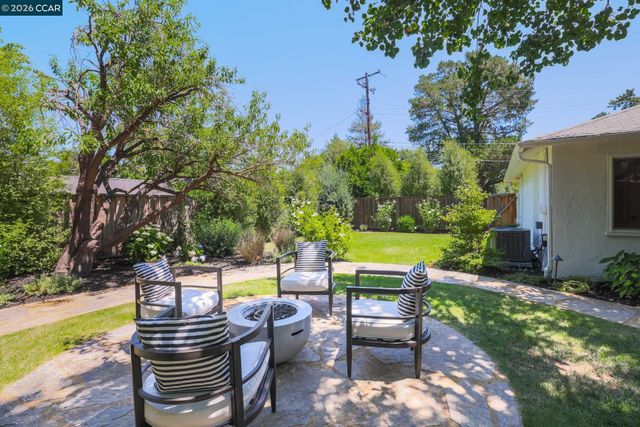 61 Carlos Ct, Walnut Creek, CA 94597