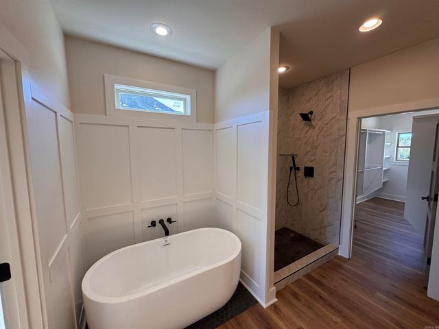 1220 Zenyatta, Searcy, AR 72143