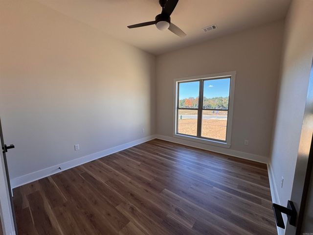 1220 Zenyatta, Searcy, AR 72143