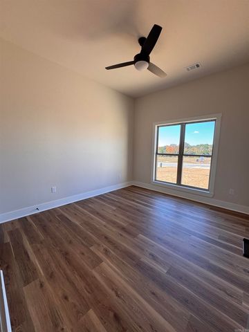 1220 Zenyatta, Searcy, AR 72143