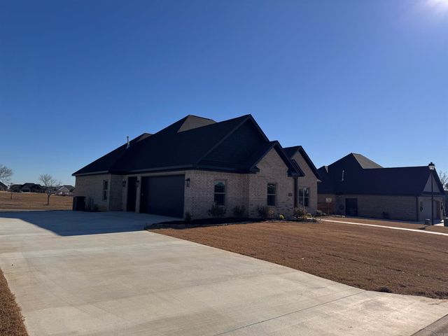 1220 Zenyatta, Searcy, AR 72143