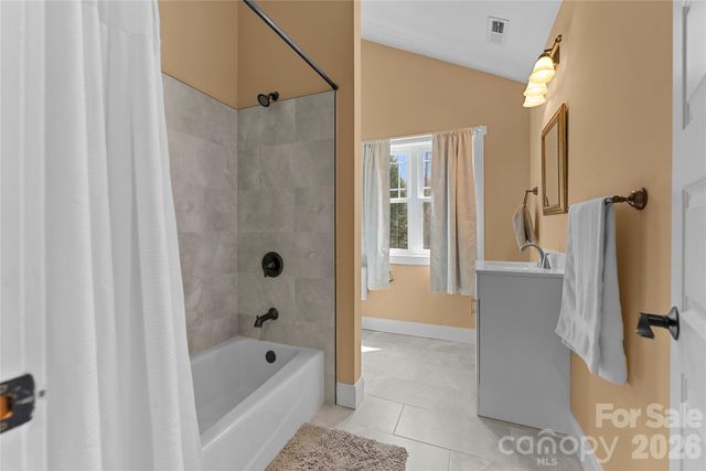 53 Sovereign Lane, Fairview, NC 28730