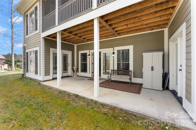 53 Sovereign Lane, Fairview, NC 28730