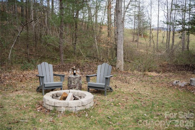 53 Sovereign Lane, Fairview, NC 28730