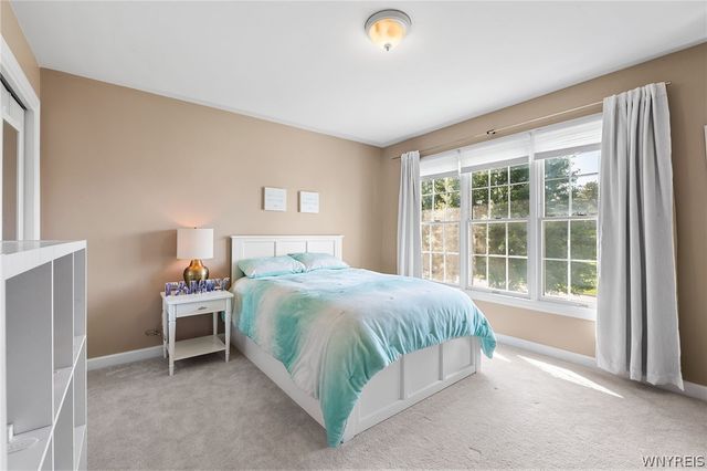 5453 Marthas Vineyard, Clarence, NY 14032