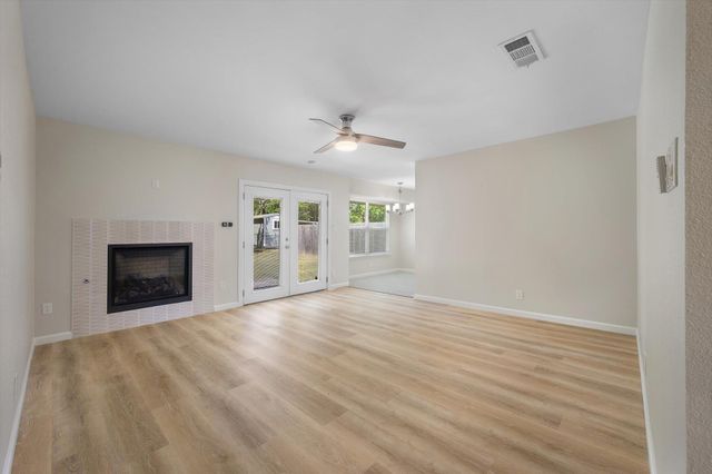 1100 Red Cliff DR, Austin, TX 78758