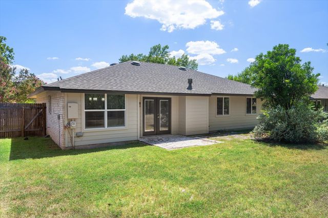 1100 Red Cliff DR, Austin, TX 78758