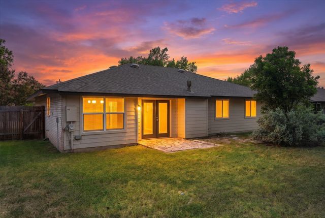 1100 Red Cliff DR, Austin, TX 78758