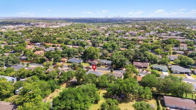 1100 Red Cliff DR, Austin, TX 78758